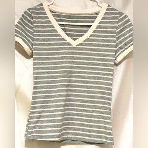 XS Shein v neck t shirt